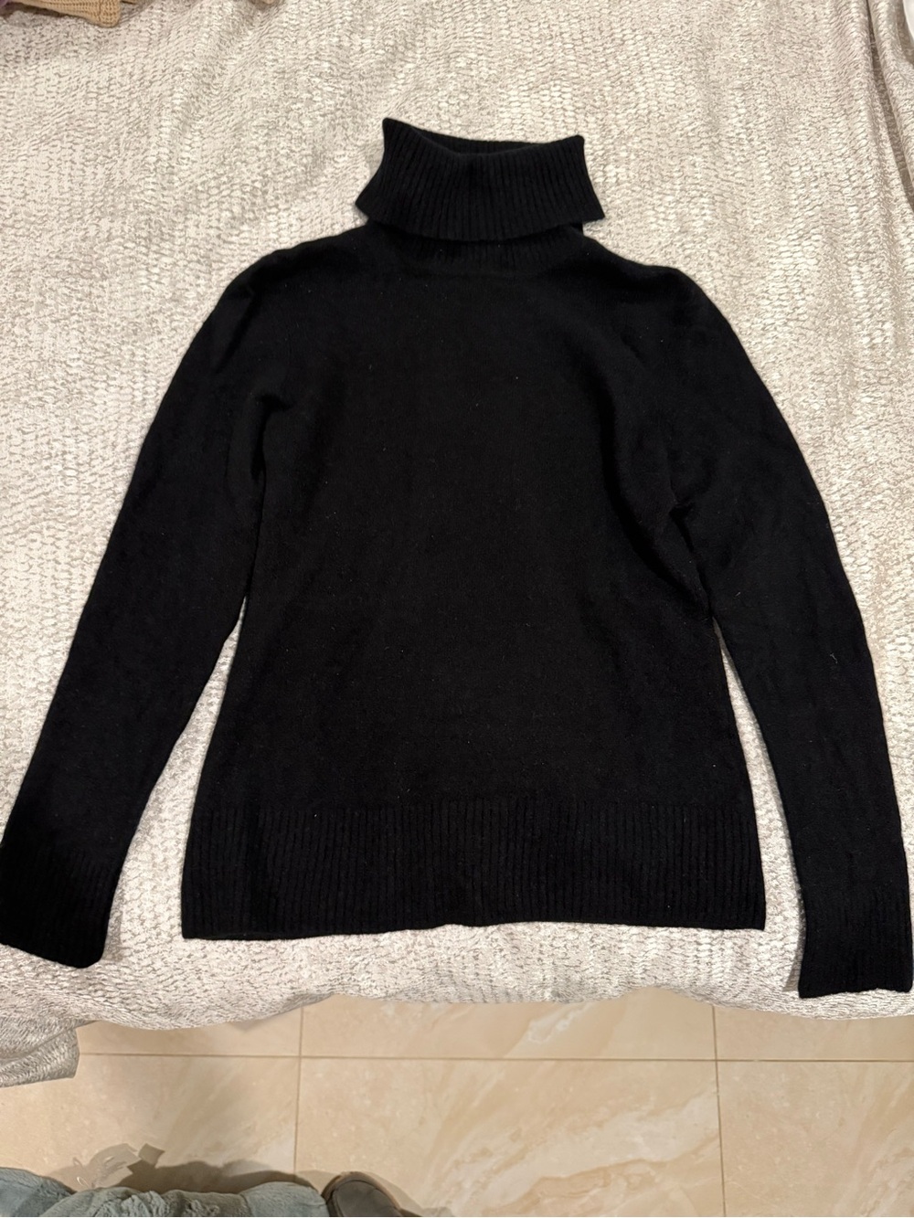 Caslon Black Turtleneck Sweater - Women's